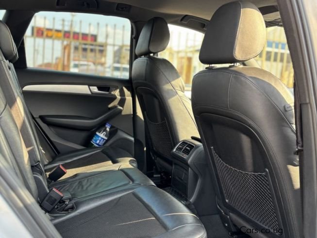 
								Audi Q5 full									