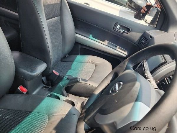 
								Nissan X-trail full									